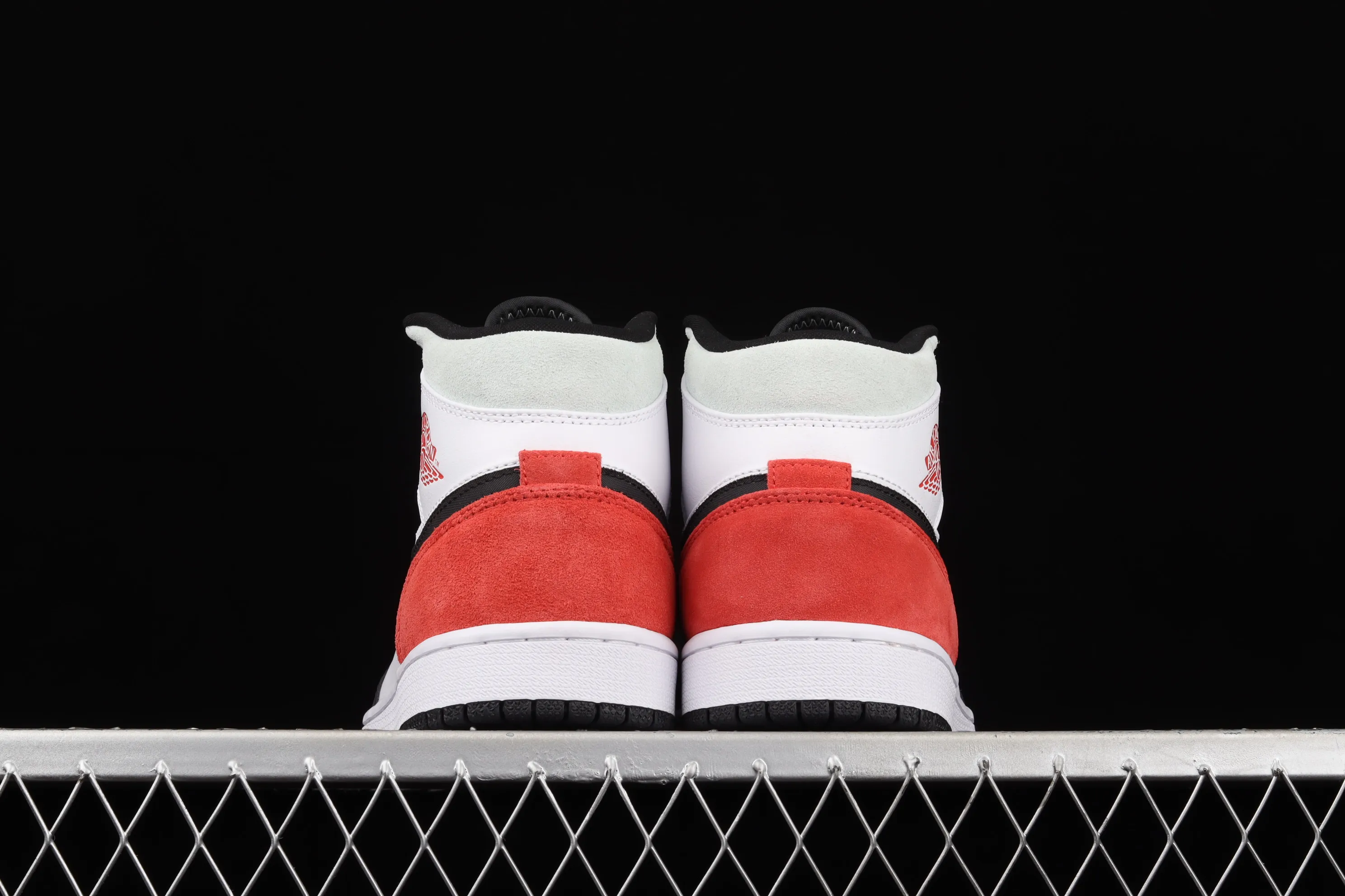 All categories Air Jordan Jordan series basketball shoes Air Jordan 1 Mid Special offer Air Jordan 1 Mid AJ1 Joe 1 black and white black tea Zhongbang basketball shoes 852542-100